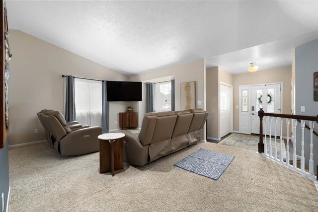 2608 Crescent Drive, Minot, ND 58703