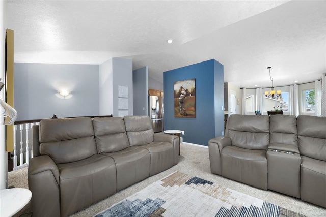 2608 Crescent Drive, Minot, ND 58703
