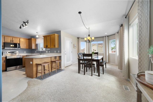 2608 Crescent Drive, Minot, ND 58703