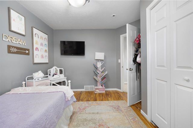 2608 Crescent Drive, Minot, ND 58703