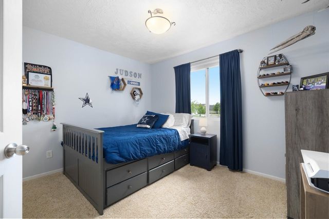 2608 Crescent Drive, Minot, ND 58703