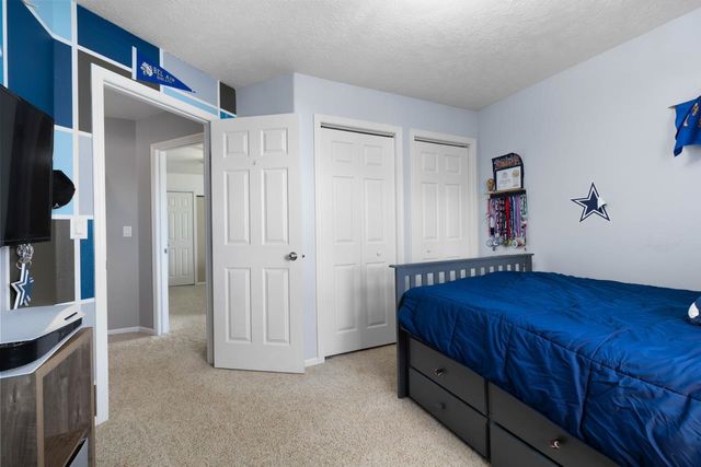 2608 Crescent Drive, Minot, ND 58703