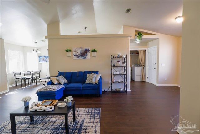 7132 Jennifer Rd, Pensacola, FL 32526