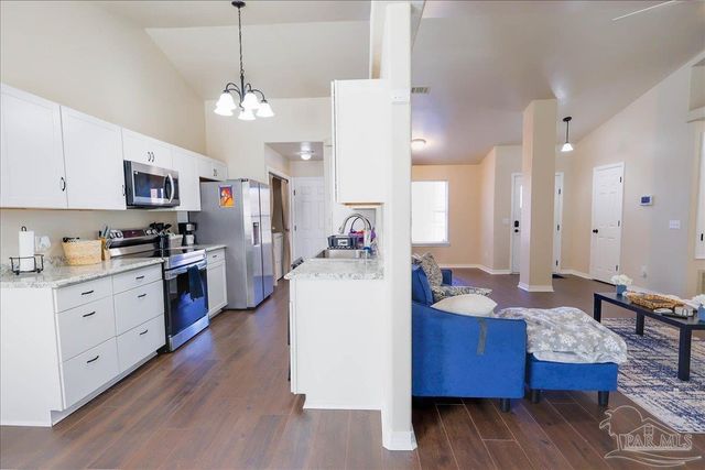 7132 Jennifer Rd, Pensacola, FL 32526