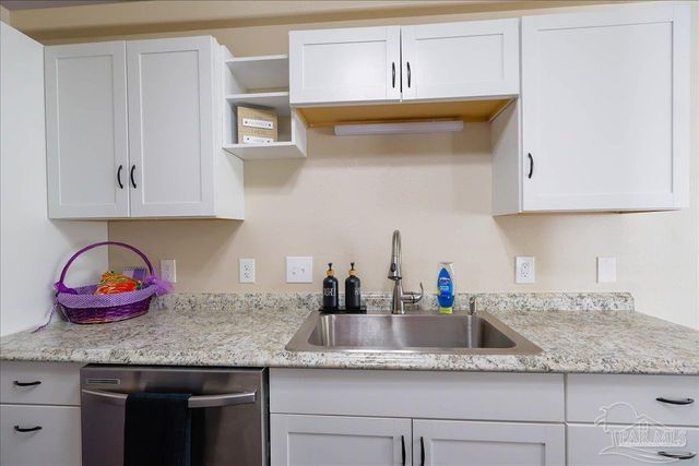 7132 Jennifer Rd, Pensacola, FL 32526