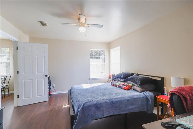 7132 Jennifer Rd, Pensacola, FL 32526