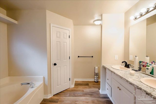 7132 Jennifer Rd, Pensacola, FL 32526