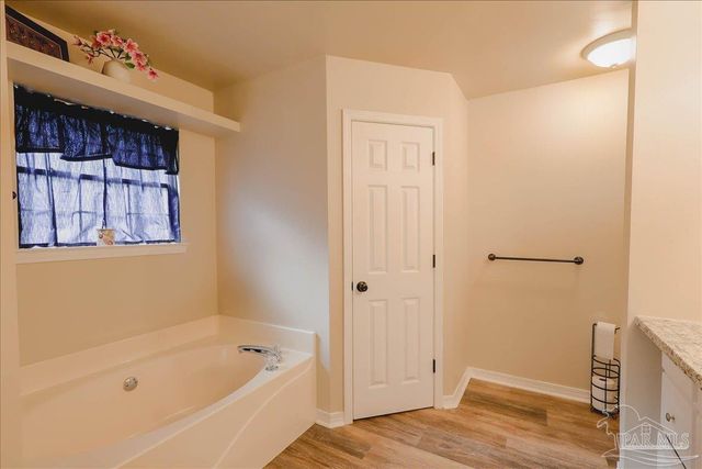 7132 Jennifer Rd, Pensacola, FL 32526