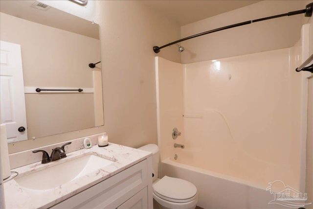 7132 Jennifer Rd, Pensacola, FL 32526