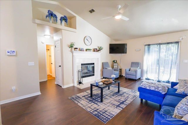 7132 Jennifer Rd, Pensacola, FL 32526