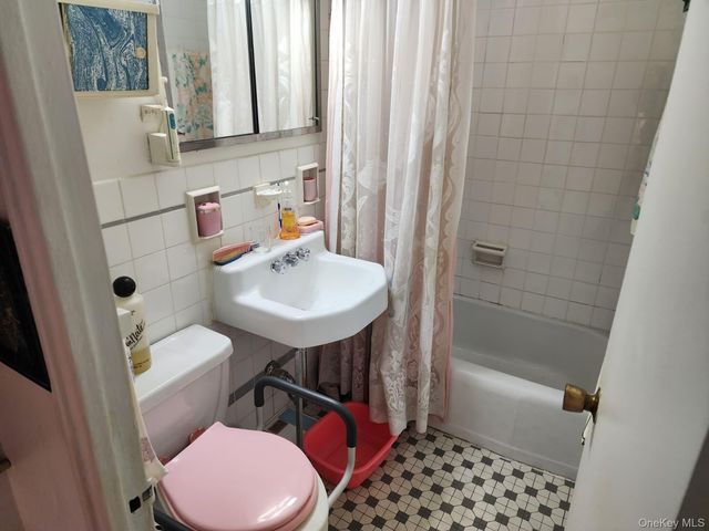 61-45 98th Street 2C, Rego Park, NY 11374