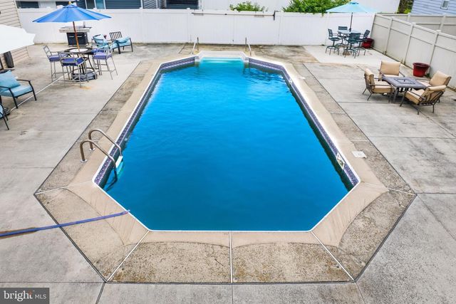 234 E HEDGEROW DR, Swedesboro, NJ 08085