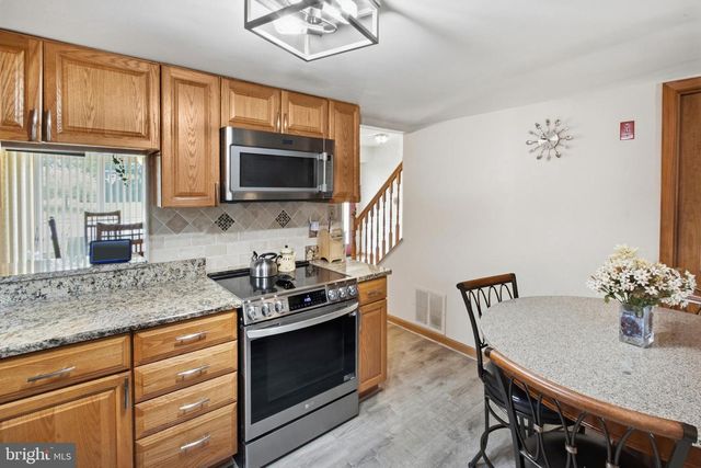 234 E HEDGEROW DR, Swedesboro, NJ 08085