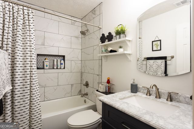 130 Salem Meadow Way, Covington, GA 30016