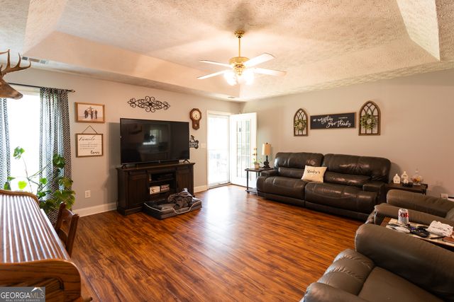 130 Salem Meadow Way, Covington, GA 30016