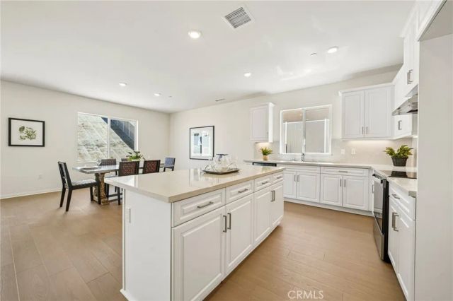 12837 Olympus Circle, Corona, CA 92883