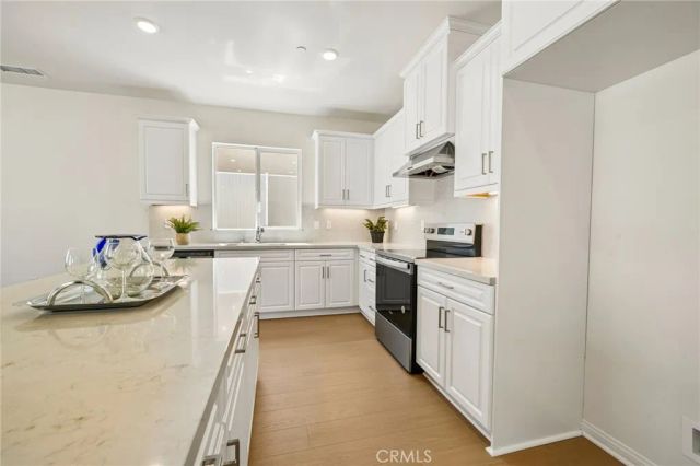 12837 Olympus Circle, Corona, CA 92883