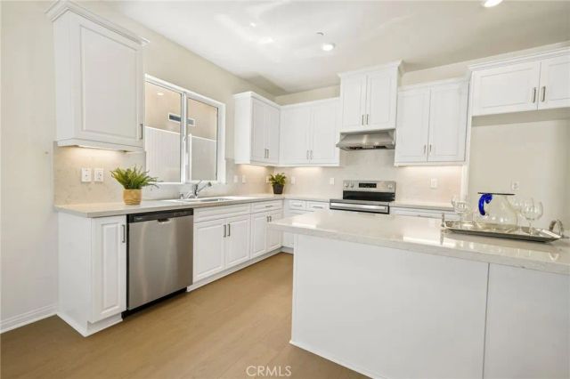 12837 Olympus Circle, Corona, CA 92883