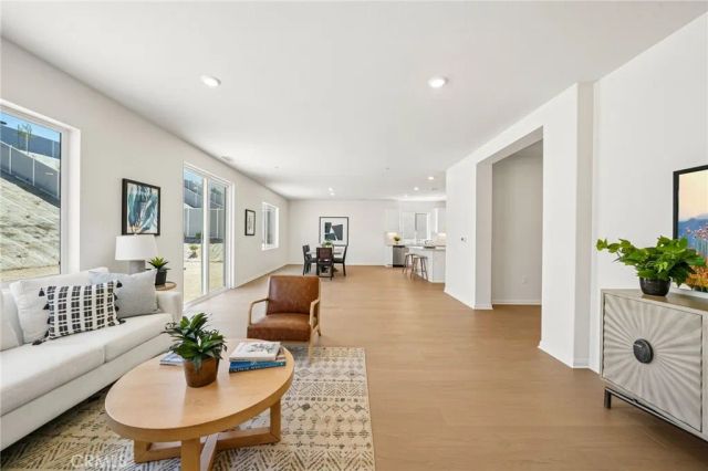 12837 Olympus Circle, Corona, CA 92883