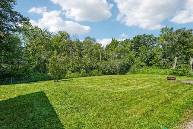 105 Vails Gate Heights Drive, New Windsor, NY 12553