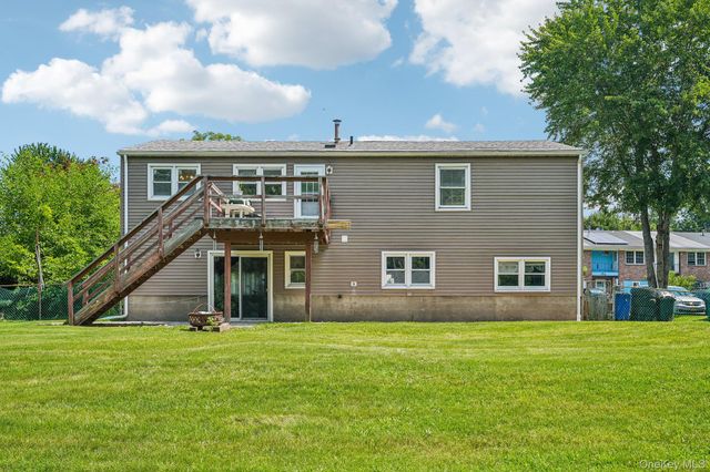 105 Vails Gate Heights Drive, New Windsor, NY 12553