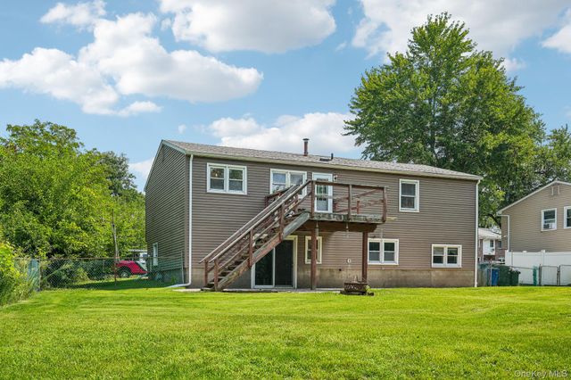 105 Vails Gate Heights Drive, New Windsor, NY 12553