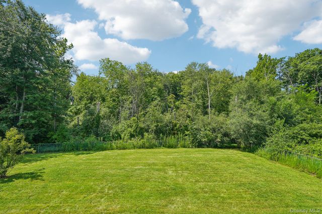 105 Vails Gate Heights Drive, New Windsor, NY 12553