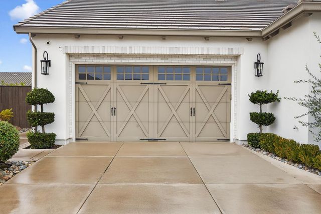 61 Secret Ct, Lodi, CA 95242