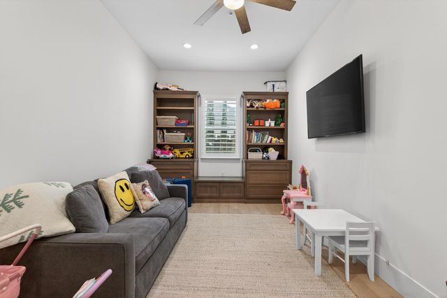 61 Secret Ct, Lodi, CA 95242