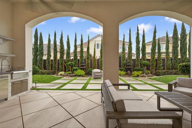 61 Secret Ct, Lodi, CA 95242