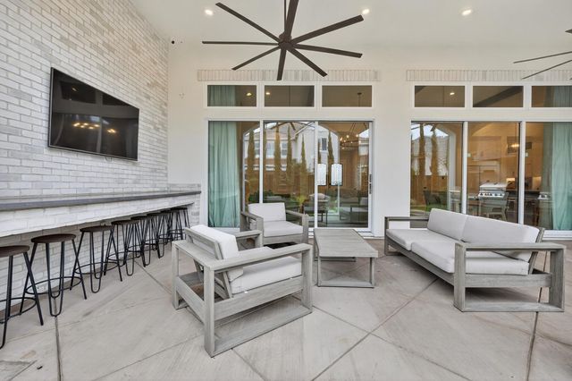 61 Secret Ct, Lodi, CA 95242