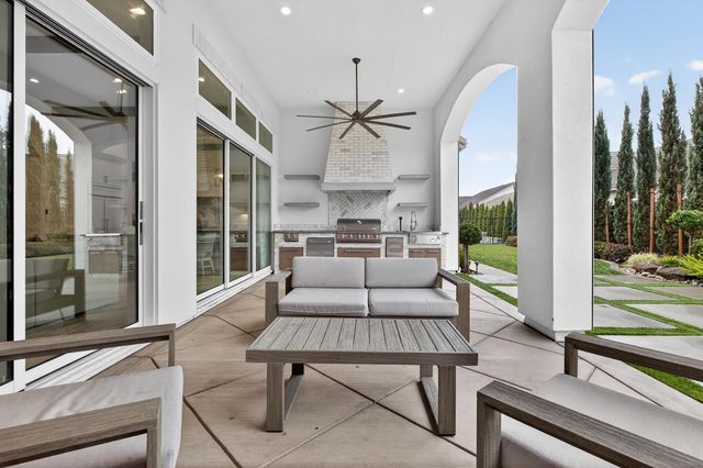 61 Secret Ct, Lodi, CA 95242