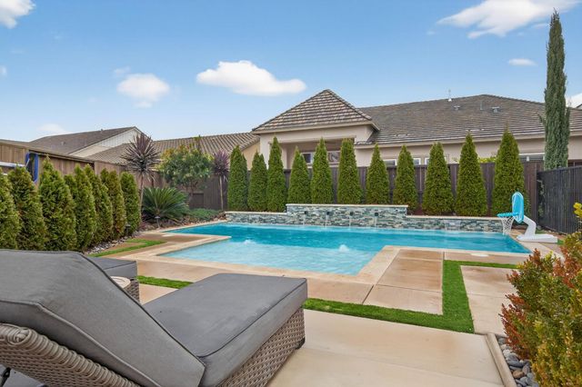 61 Secret Ct, Lodi, CA 95242