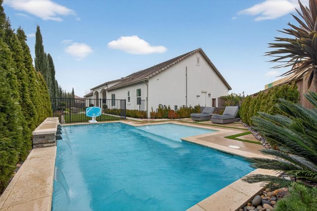 61 Secret Ct, Lodi, CA 95242