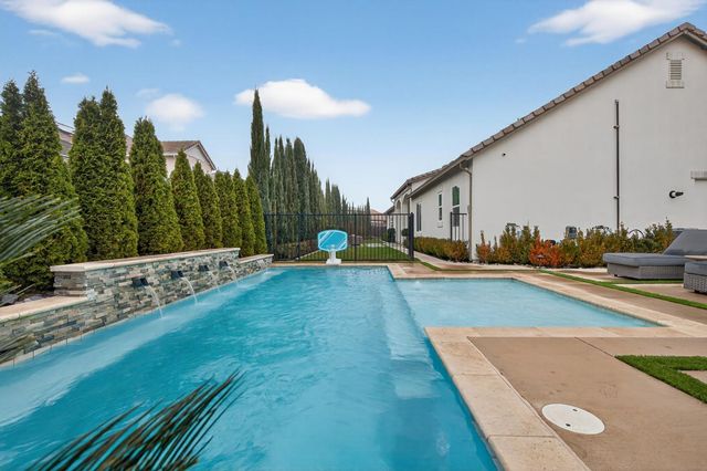 61 Secret Ct, Lodi, CA 95242