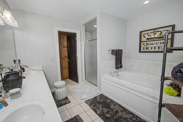 3806 Club View Drive, Muskogee, OK 74403