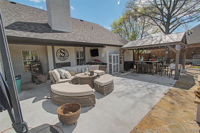 3806 Club View Drive, Muskogee, OK 74403