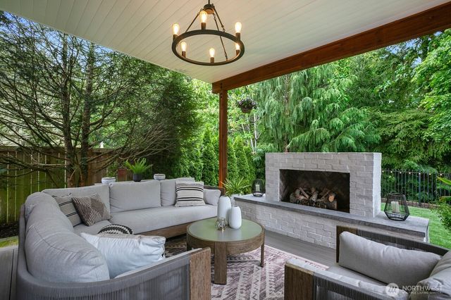 808 275th Place SE, Sammamish, WA 98075