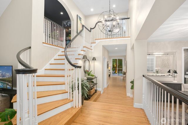 808 275th Place SE, Sammamish, WA 98075