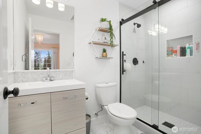 808 275th Place SE, Sammamish, WA 98075