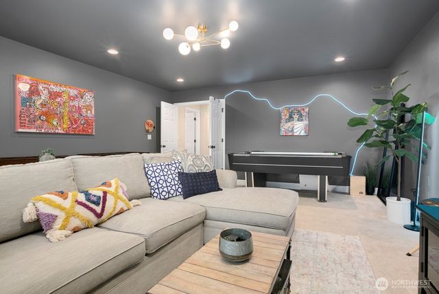 808 275th Place SE, Sammamish, WA 98075