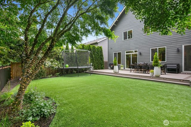 808 275th Place SE, Sammamish, WA 98075