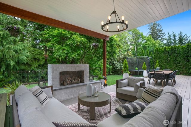 808 275th Place SE, Sammamish, WA 98075