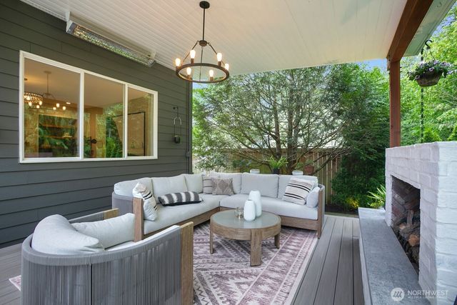 808 275th Place SE, Sammamish, WA 98075