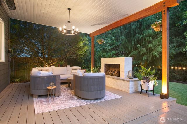 808 275th Place SE, Sammamish, WA 98075