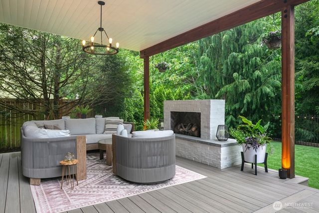 808 275th Place SE, Sammamish, WA 98075