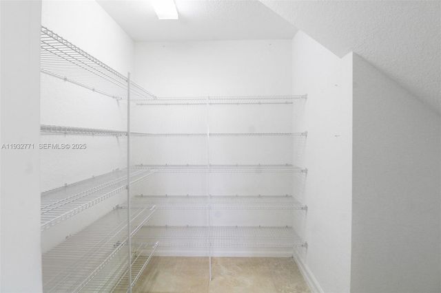 11865 SW 13th Ct, Pembroke Pines, FL 33025