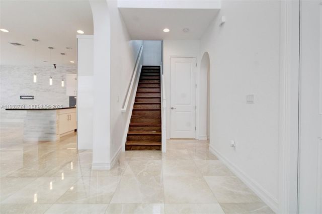 11865 SW 13th Ct, Pembroke Pines, FL 33025