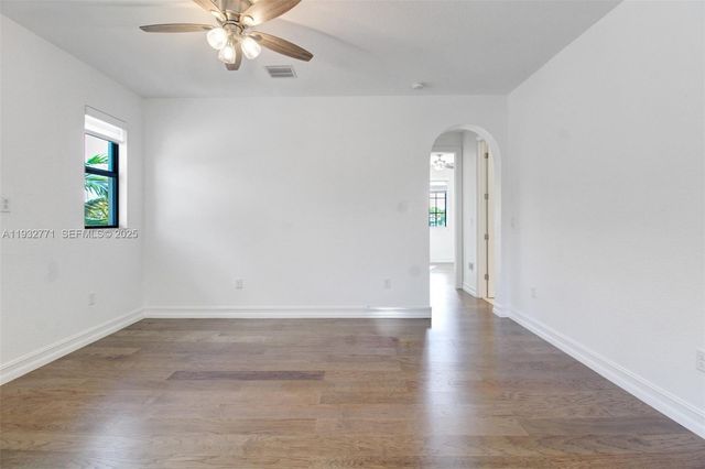 11865 SW 13th Ct, Pembroke Pines, FL 33025