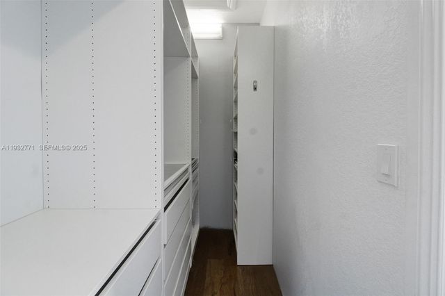 11865 SW 13th Ct, Pembroke Pines, FL 33025